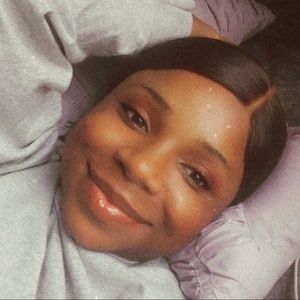 Meet your Posher, Glory